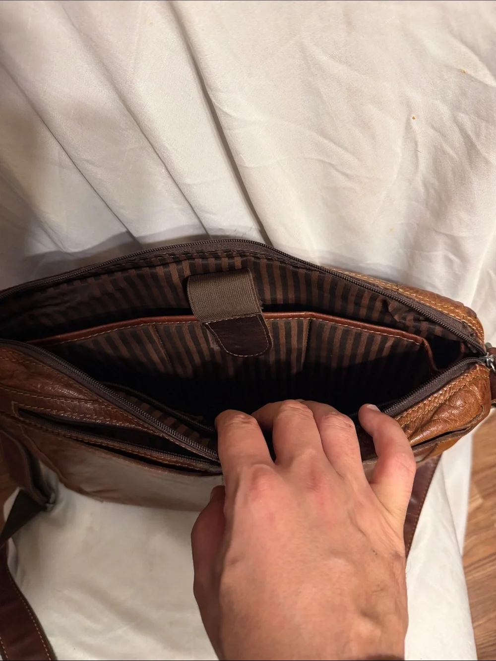Jack Georges leather laptop messenger bag